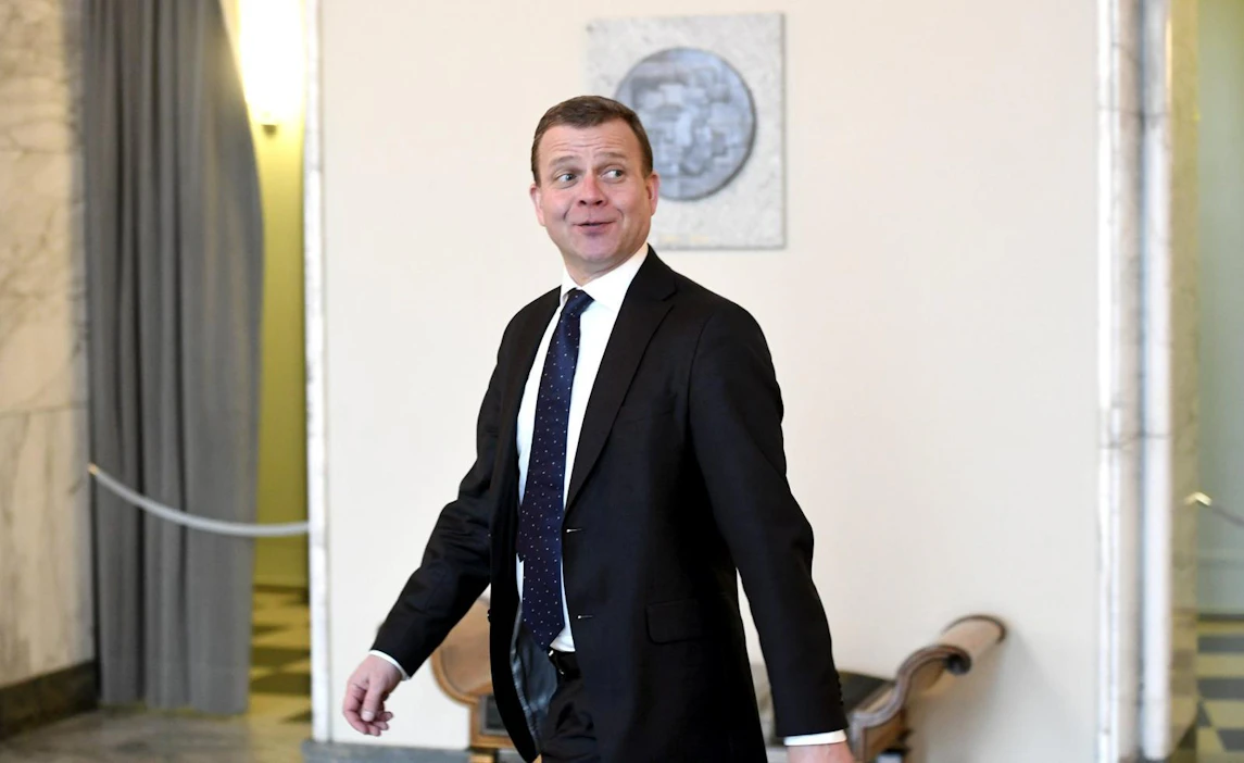 Asiasta kertoi kokoomuksen puheenjohtaja Petteri Orpo eduskuntaryhmän kokouksen jälkeen. LEHTIKUVA / Heikki Saukkomaa