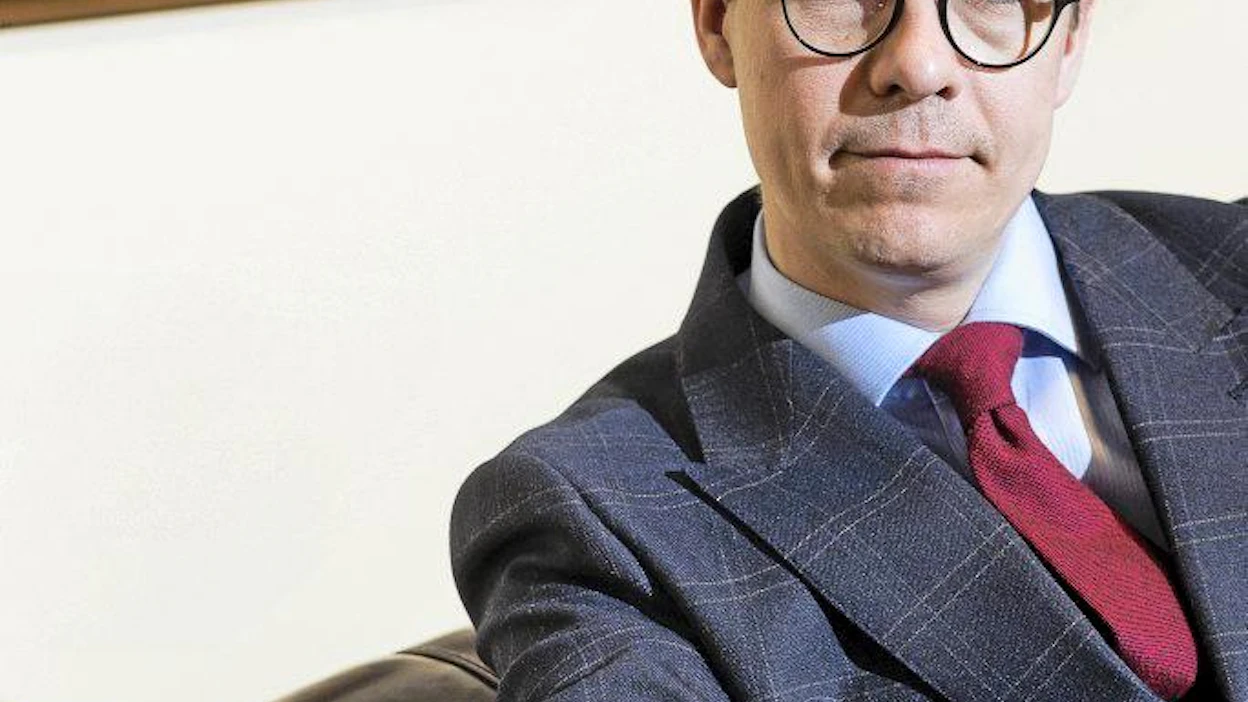 RKP:n puheenjohtaja Carl Haglund sanoo puolueensa vastustavan maataloustukien leikkausta.