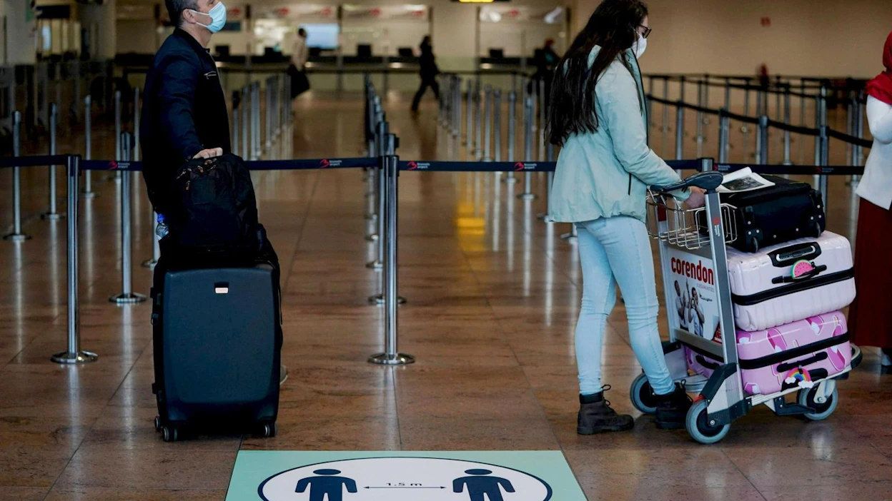 Pahin tilanne on maahantulorajoituksista vapautetussa Belgiassa, jossa uusien sairaustapausten määrä on noussut 31,8 henkilöön 100 000 asukasta kohti.
