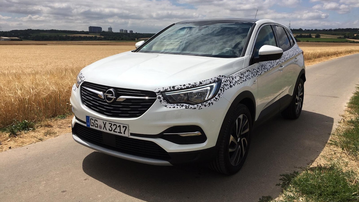 Opelin X-sarjasta Grandlandin myynti nousi yli 900 autoon tammi-syyskuussa.