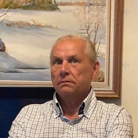 Antti Serkamo kotonaan Loojärvellä.