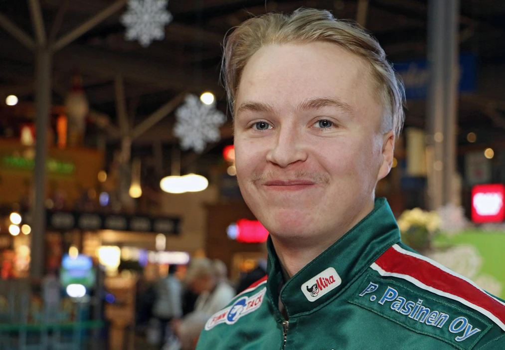 Tällä kaudella myötätuulessa purjehtinut Jukka Torvinen koki Suur-Hollola-ajon alla takaiskuja. "Vaikka harmittaa, niin ei muuta kuin eteenpäin”, kommentoi positiivinen nuorimies.