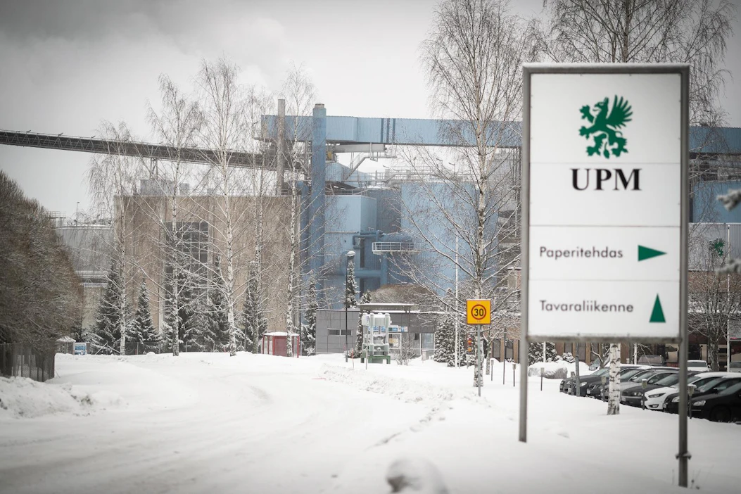 Paperiliiton lakko UPM:n työpaikoilla jatkuu jo viidettä viikkoa. Kuva on otettu viime torstaina UPM:n paperitehtaalta Jämsänkoskelta.
