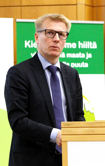Maatalous- ja ympäristöministeri Kimmo Tiilikainen kuunteli tiiviisti MTK:n valtuuskunnan kritiikin ja huolenaiheet keskiviikkona.