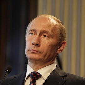 Vladimir Putin järjestelee jälleen valtasuhteita tavalla, jonka ennakoidaan tähtäävän hänen oman valta-asemansa vahvistumiseen vuodesta 2024 eteenpäin.