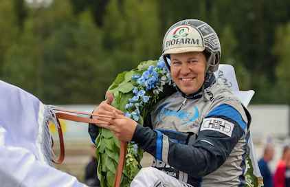 Antti Ojanperällä on ratkaisuja Elitkampeniin valmistautumiseen suomenhevostähtiensä kanssa.