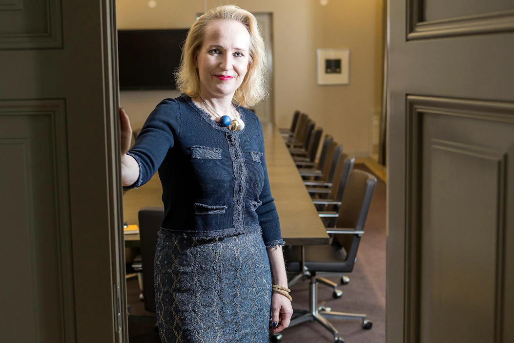 Valtakunnansovittelijan toimiston toiminta ei ole kiinni yhdestä ihmisestä, arvioi Bulevardin toimiston Etelärantaan vaihtava Minna Helle."Instituutio toimii ja säilyy, vaikka ihmiset vaihtuvat."