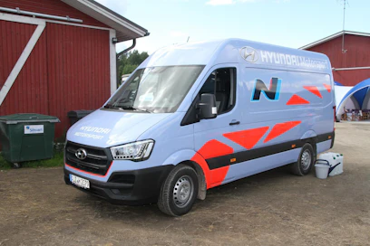 H350:n asiakastoimitukset Euroopassa alkoivat kesäkuussa. Kaksi ensimmäistä toimitettiin Hyundai Motorsportille Saksaan.
