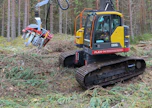 Koneen maastokelpoisuutta epätasaisissa maastoissa parantaa Nisulan Flex-14-telastoratkaisu. Esittelykoneen telasto on muutettu alkuperäisestä alavaunusta. Tulevaisuudessa alavaunun rungot rakentaa Suomalainen yhteistyökumppani Häggblom Oy. Alustavaunuja tehdään valmiiksi varastoon, jotta koneen muuttaminen onnistuu nopeasti – myös vientikohteissa.