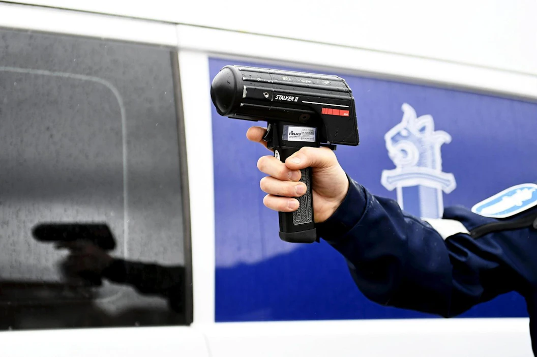 Poliisihallitus sanoo valvonnan painopisteen olevan kovissa ylinopeuksissa. LEHTIKUVA / Vesa Moilanen