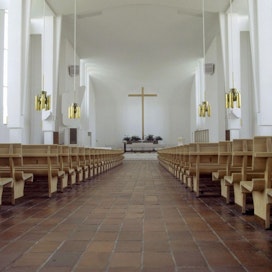 Viime vuoden päätteeksi kirkkoon kuului runsaat 3,7 miljoonaa suomalaista eli noin 68 prosenttia väestöstä. Lehtikuva / Timo Toivanen