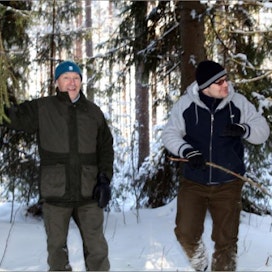 Toivo ja Ville Mäki-Filppula uskovat, että metsätilojen sukupolvenvaihdoksen helpottaminen purkaisi metsien käyttölukon. Mikko Mela