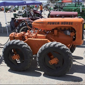 Power Horse Eimco Machinery, myöhemmin Harris MFG. Co -traktoria valmistettiin vuosin 1939–41, Salt Lake City, Utah, USA ja 1949–64 Stockton, Kalifornia, USA. Alkuperäistä mallia tehty n. 1000 kpl.