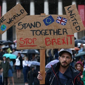 Lontoossa protestoitiin tulosta vastaan myös aiemmin tällä viikolla. Lehtikuva/AFP