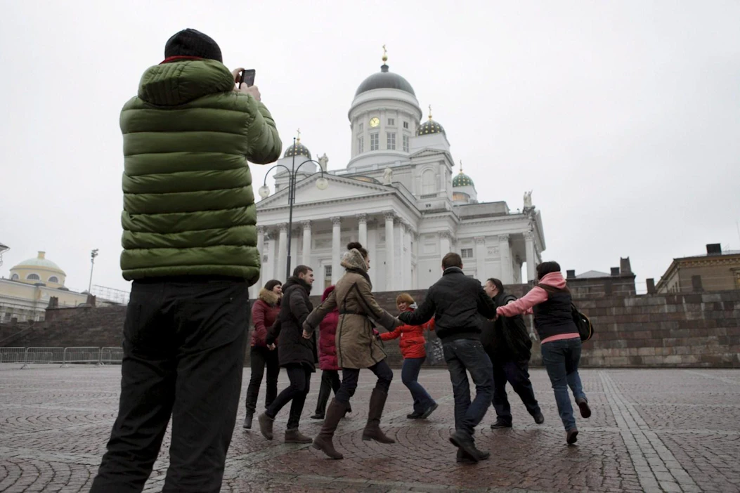 Eniten matkailijoita tuli viime vuonna Suomeen Venäjältä, Ruotsista ja Saksasta. LEHTIKUVA / PASI AUTIO