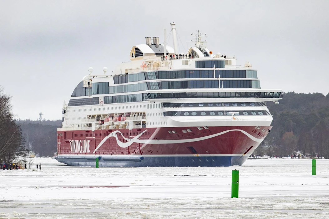 Viking Line kertoo, että polttoainelisämaksun syynä ovat kohonneet polttoainekustannukset. Lehtikuva / Roni Lehti