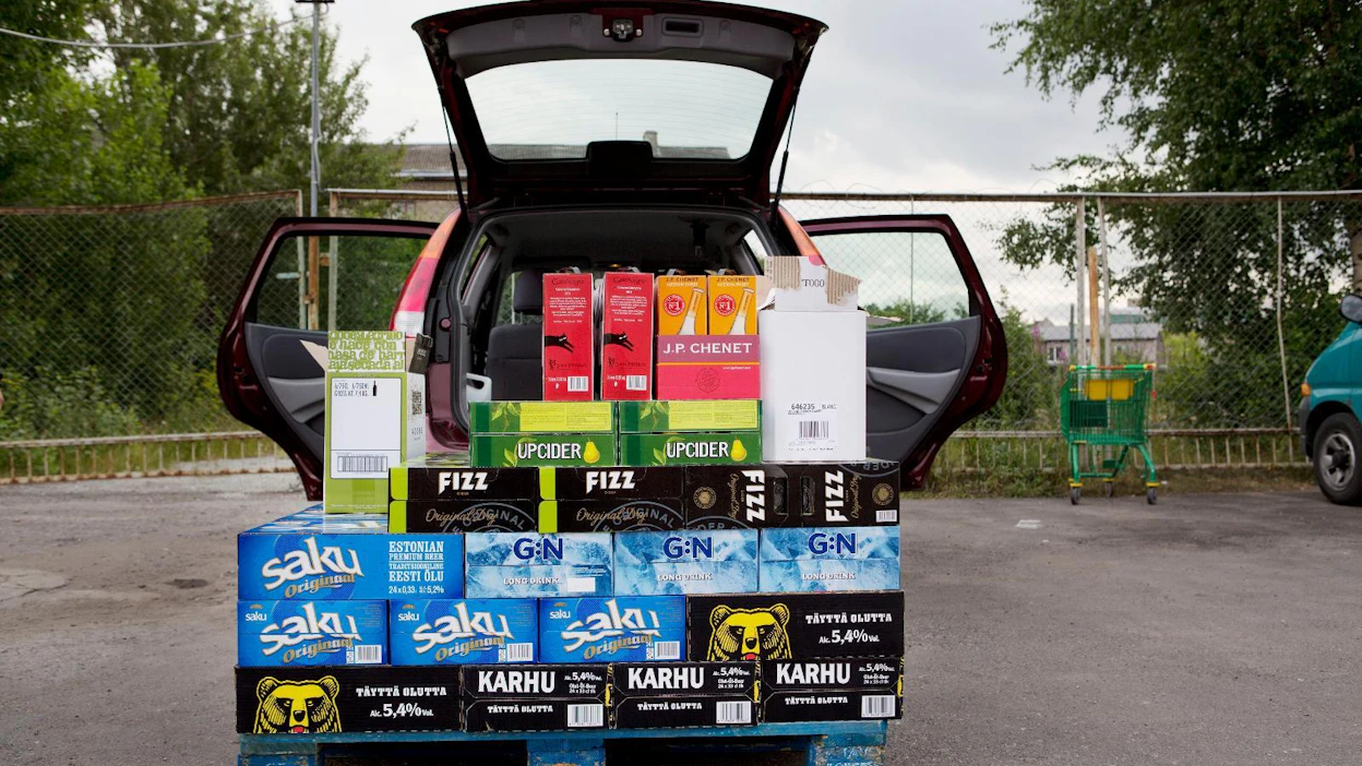 Viro on viime vuosina nostanut alkoholiveroaan useita kertoja, mikä on suunnannut alkoholikauppaa Latviaan.