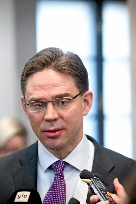 Pääministeri, Kokoomuksen puheenjohtaja Jyrki Katainen tiedotustilaisuudessa Helsingin taidehallissa. Alexander Stubb kertoi lähtevänsä ehdokkaaksi eurovaaleihin.
politiikka hallitus kokoomus