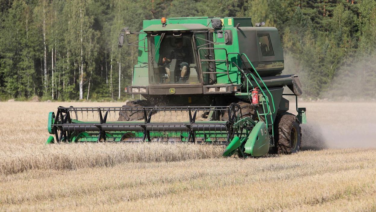 Karviaisten tilalla Polvijärvellä heinäkuun kuivuus nipisti sadon yhteen viidesosaan normaalista.