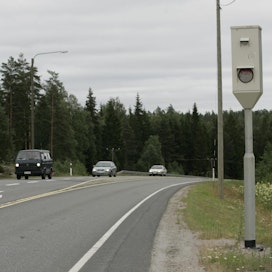 Modernit, uuden sukupolven nopeusvalvontakamerat korvaavat asteittain vanhat liikennekamerat Suomen maanteillä.