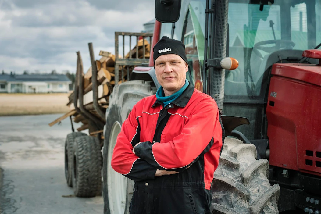 Suomessa niin metsät kuin pellotkin sitovat hiiltä, Timo Kankaanpää muistuttaa. "Kierto eläinpäästöistä vihreään, hiiltä sitovaan kasvuun on todellista. Yhteiskunnallisessa keskustelussa tämä fakta kuitenkin usein ohitetaan."