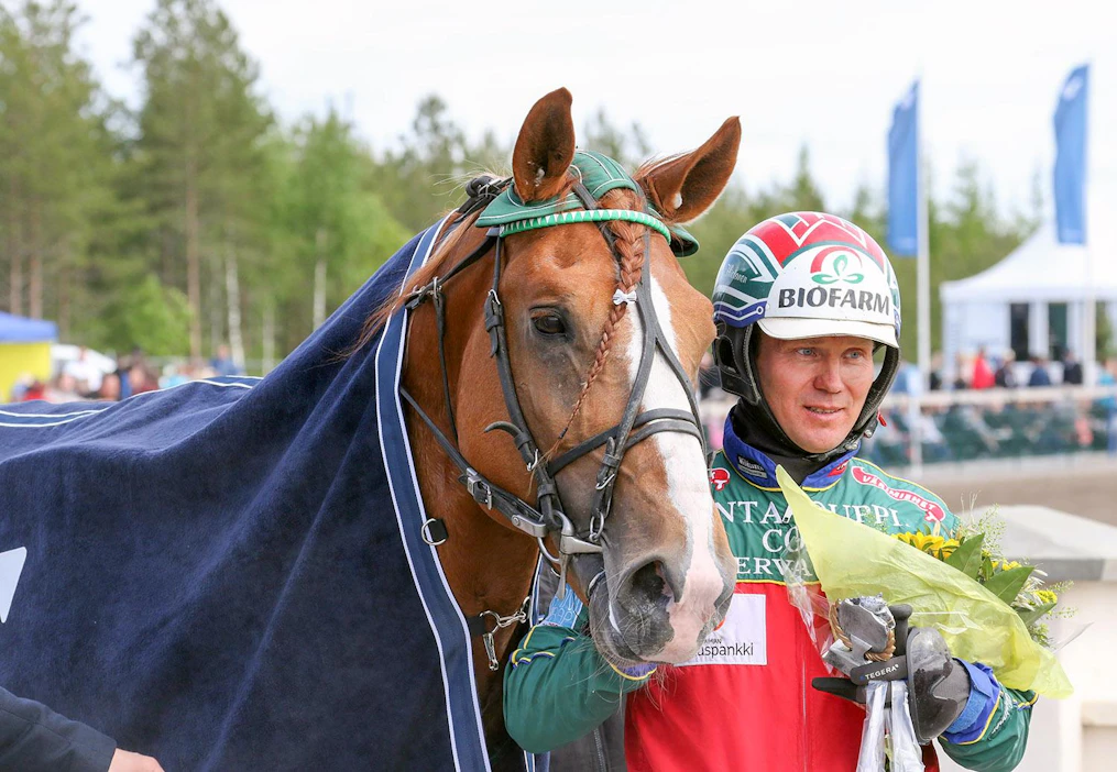 Kotimaakunnan kovin suomenhevosnimi ja Hannu Hietasen tallin lippulaiva Joriini lähtee jahtiin Seinäjoen Suomen Cup -karsinnassa.