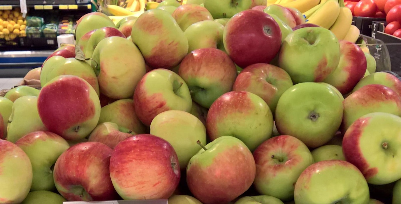 Puolalaisia Paula Red -omenoita myydään myös Suomessa.