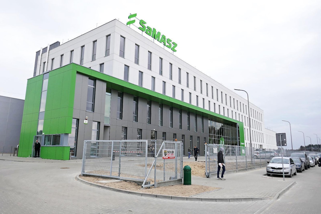 Samasz on keskittynyt nurmikalusto-, piennarmurskain- ja kunnallistekniikkakoneiden valmistamiseen