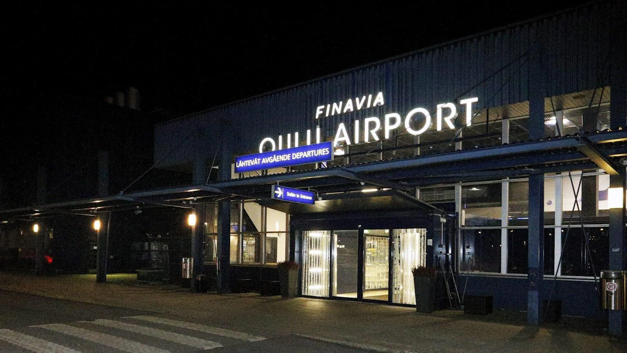 Ouluun palanneet oireettomat Thaimaan-matkaajat menevät kotikaranteeniin, kunhan eivät käytä julkisia kulkuvälineitä matkantekoon. Lehtikuva / Markku Ruottinen