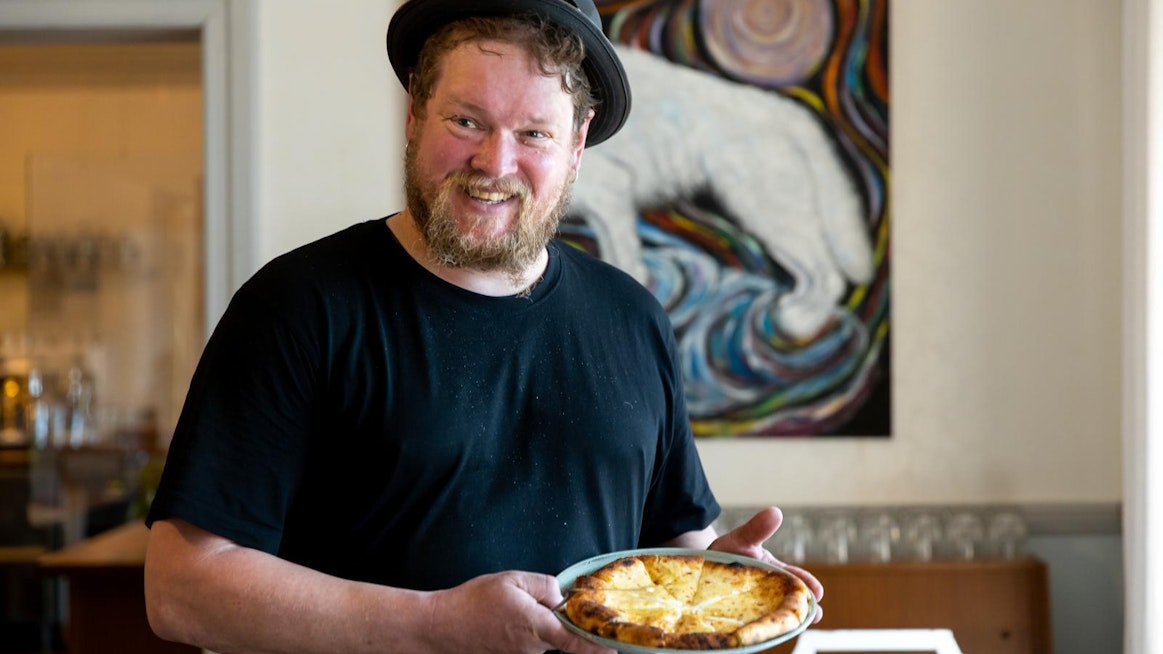 Ville Haapasalo esitteli ensimmäisiä hatsapurejaan vuosi sitten Puumalan Sahanlahdessa.