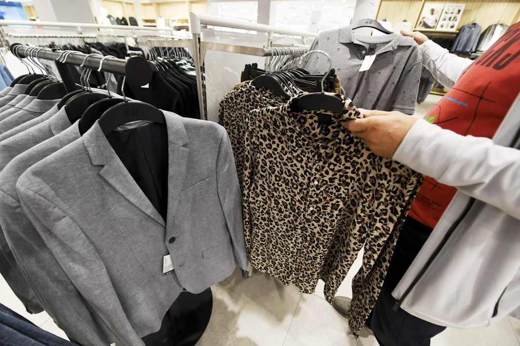 Edellisessä ennusteessaan kesäkuussa VM arvioi Suomen talouden kasvavan tänä vuonna 1,6 prosenttia ja ensi vuonna 1,2 prosenttia.