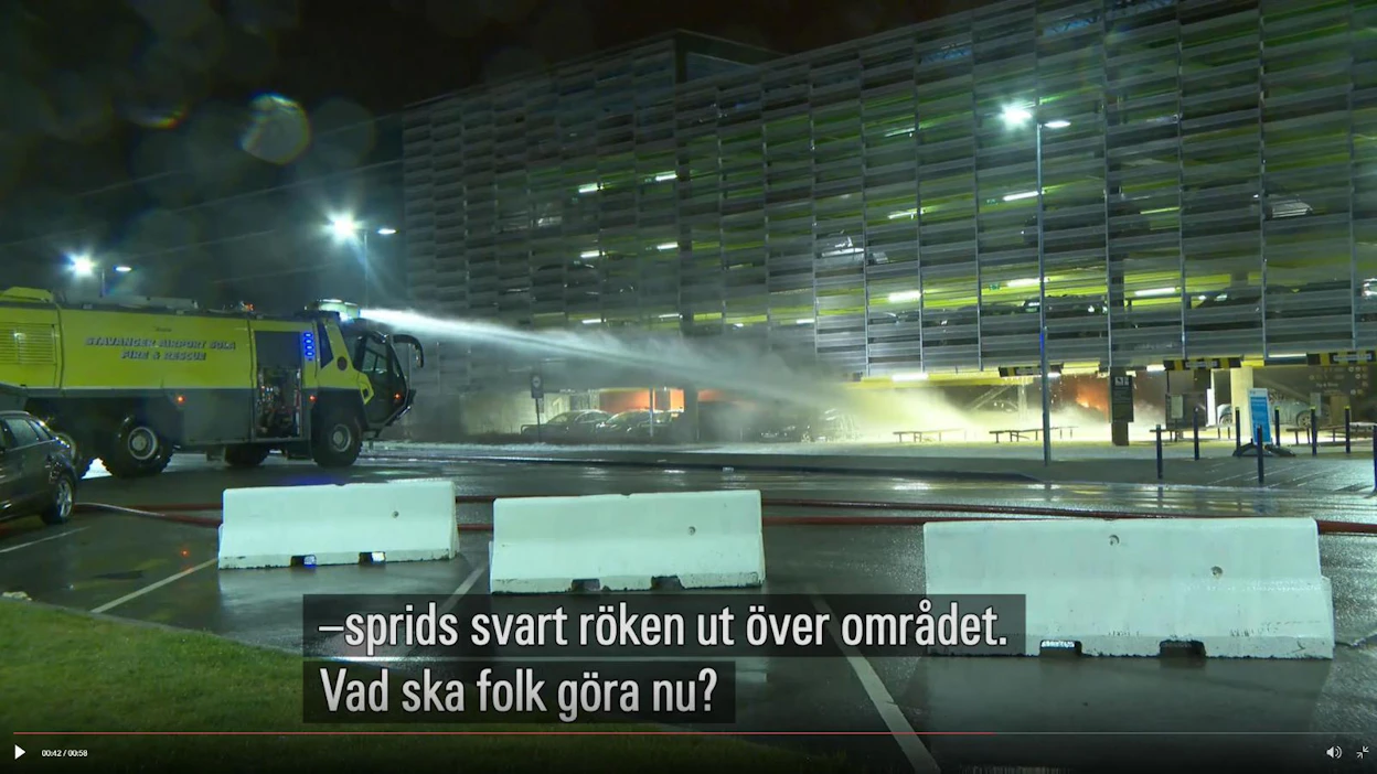Stavangerissa palo oli alkanut ensiarvioiden mukaan vanhasta dieselautosta. 3 000 auton hallissa oli pysäköitynä myös paljon sähkökäyttöisiä autoja, joiden sammuttaminen on tunnetusti hankalaa.