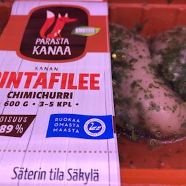 Lähellä tuotettu, vaalea liha vetoaa ilmastonmuutoksesta huolestuneeseen kuluttajaan. Hyvää Suomesta -merkki takaa kotimaisuuden.