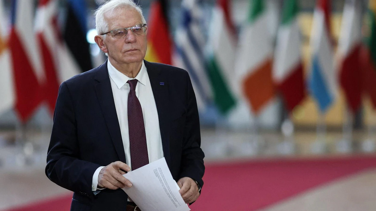Borrell sanoi suoraan nostavansa pöydälle pakotteet, joista ministerit voivat päättää, jos Venäjä tunnustaa separatistialueiden itsenäisyyden. LEHTIKUVA/AFP