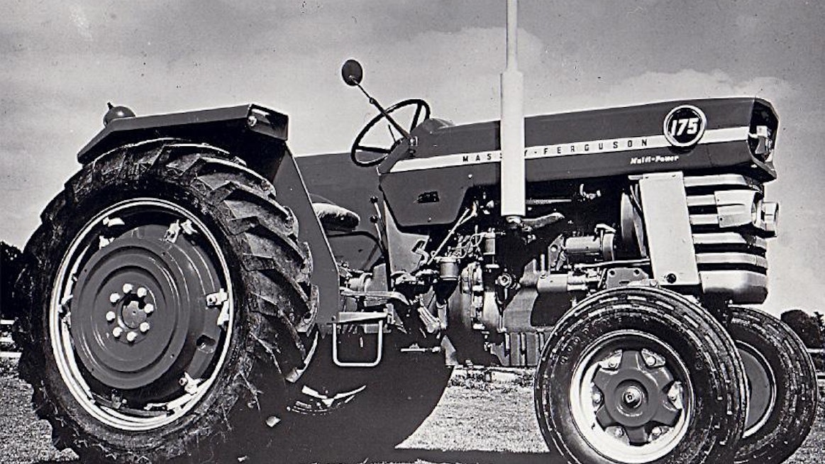 Massey-Fergusonin 100-sarjassa kokonaan uusi traktori oli 72-hevosvoimainen MF175. Pienemmät MF130, MF135 ja MF165 pohjautuivat entisiin malleihin 30, 35 ja 65. Aluksi Multi-Power-pikavaihde oli MF175:ssä vakiona, muihin sen sai MF130-traktoria lukuun ottamatta valinnaisvarusteena.