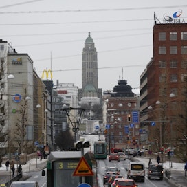 Koronan vaikutukset ovat näkyneet eniten kaupunkiympäristössä. Sitran tuoreessa tutkimuksessa syvähaastateltuja henkilöitä yhdisti Helsinki, kyselyyn vastanneita asuminen Suomen suurimmissa kaupungeissa. Kuvituskuva Helsingistä.