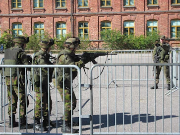 Helsingissä on koulutettu kaupunkisotaan erikoistuneita joukkoja, ja jatkossa armeija panostaa myös verkko-osaamiseen.