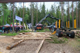Elmia Wood 2022 -organisaatio palkitsi suomalaisen Kronoksen tukijalkojen puoliautomaattisen käyttöjärjestelmän SSC:n, eli Smart Stabilizer Control -järjestelmän näyttelyn innovaatiokilpailun ykkössijalla. Kyseistä järjestelmää oli mahdollisuus kokeilla Kronoksen osastolla, näyttelyn metsälenkin varrella.