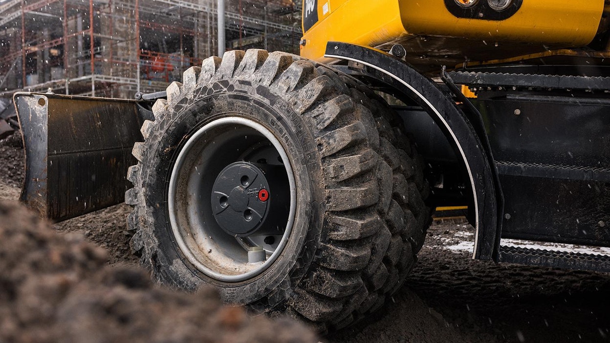 Nokian Ground Kare -renkaita käyttävä Sami Isomäki sanoo, että Ground Kare toimii hyvin paikoissa, joissa tuplapyörillä olisi jäänyt jumiin. Hän kiittelee myös renkaan kantavuutta, joka on huomattavasti paripyöriä parempi.
