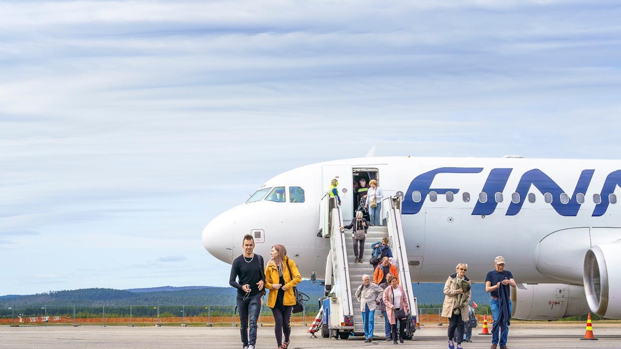 Finnairin asiakkaat voivat tiistaista alkaen hyvittää lentonsa hiilidioksidipäästöt tukemalla päästövähennysprojektia tai ostamalla biopolttoainetta.