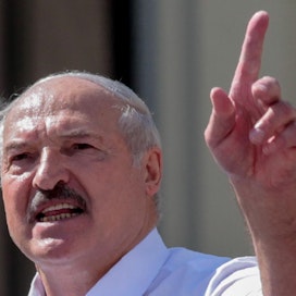 Presidentti Aleksandr Lukashenko puhumassa Minskissä 16. elokuuta. LEHTIKUVA/AFP