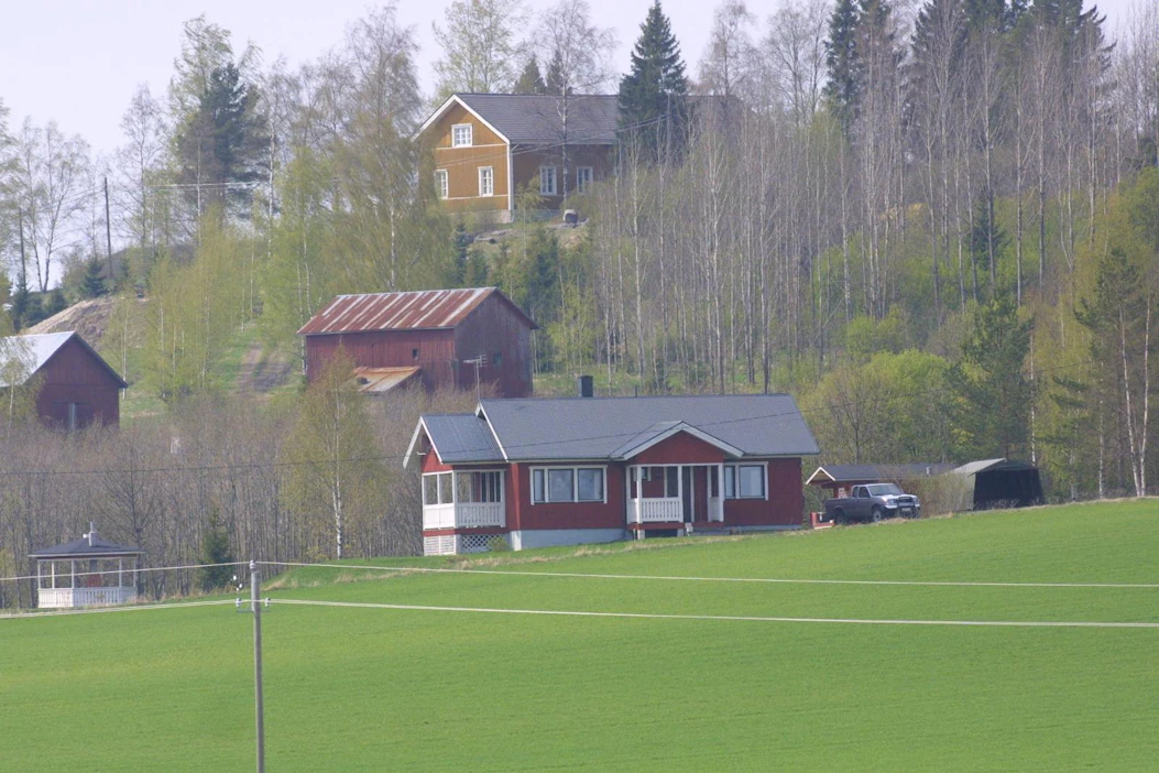 Entistä useampi suomalainen haluaa asua väljästi omakotitalossa.