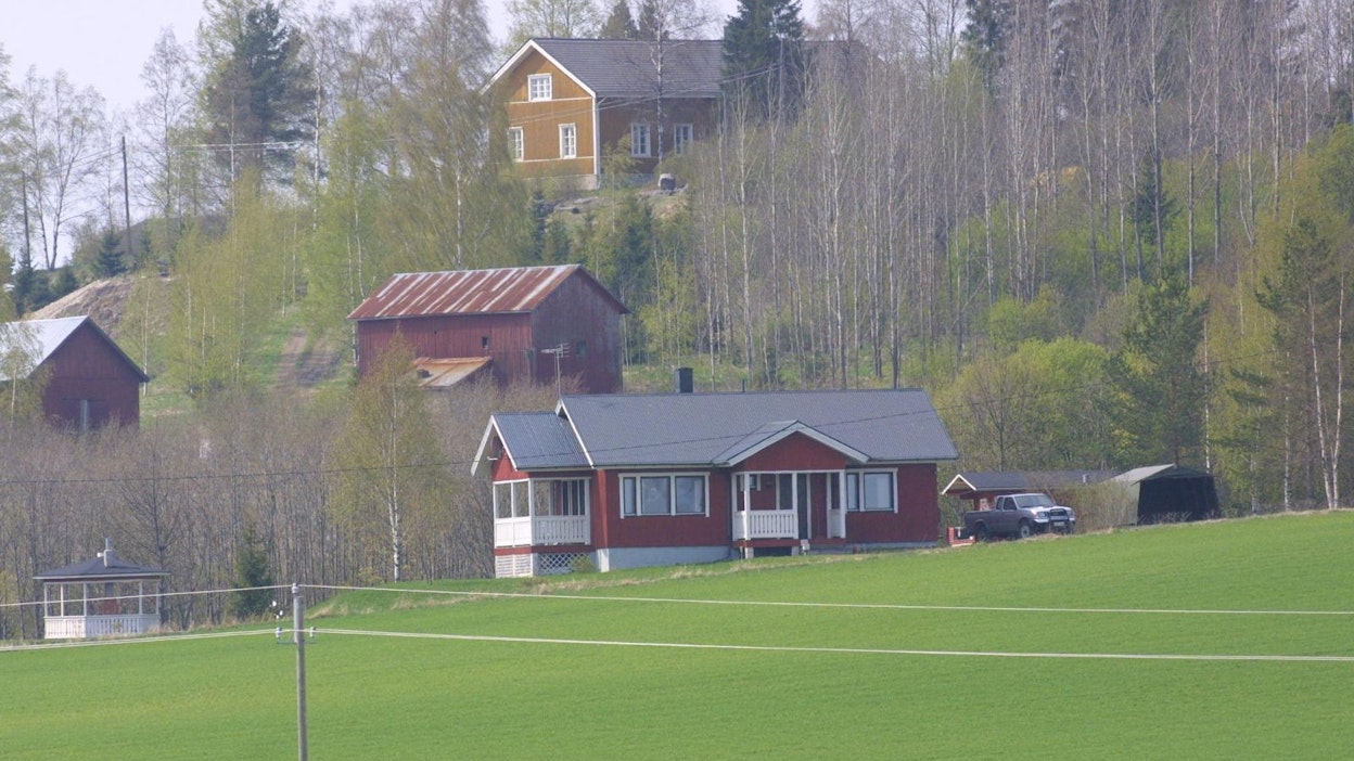 Entistä useampi suomalainen haluaa asua väljästi omakotitalossa.