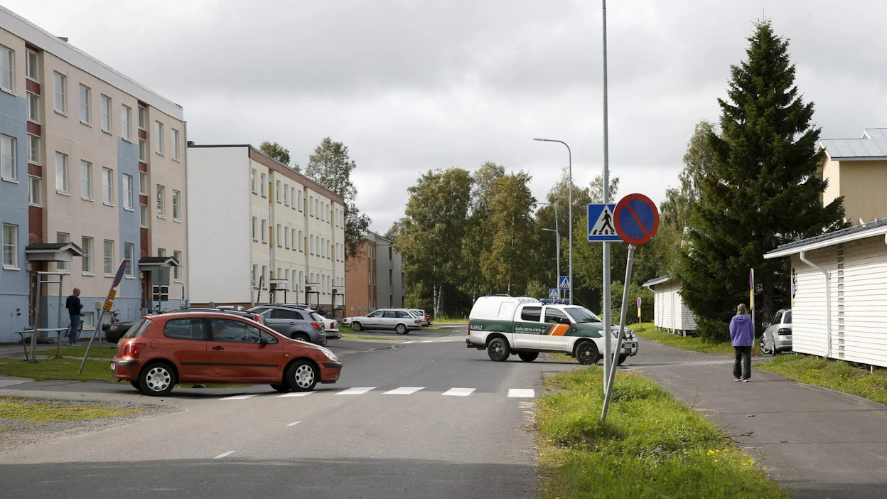 Räjähdys tapahtui Aarnintiellä Putaan kaupunginosassa tiistain vastaisena yönä noin kello 00.50. LEHTIKUVA / TIMO HEIKKALA
