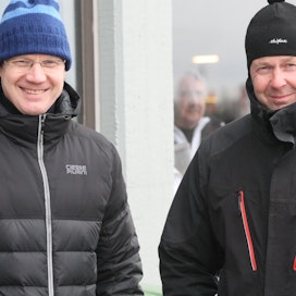 Antti Harju (vas.) ja Petri Rahko ovat miehet West Breeding Oy:n takana. Kaksikko teki kevään alkajaiseksi kovan siitosorihankinnan.
