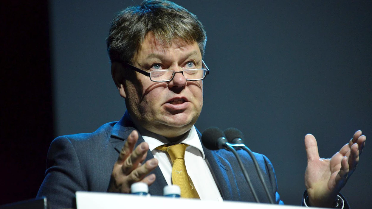 Petteri Taalas korosti viljelijöiden ja metsänomistajien kiinteää yhteyttä ilmastoon sekä yrittämisen ainutlaatuista suunnittelujännettä: "Teidän työnne vaikuttaa yli sukupolvien."
