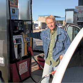 Biopolttoainetta tankkiin ja taas menoksi, tuumaa Iowan yliopiston työturvallisuusprofessori Risto Rautiainen.
