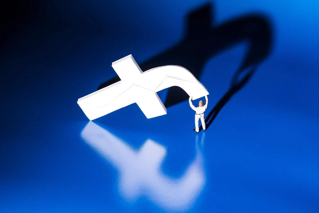 Facebook on ollut tänä vuonna useiden tietosuojaskandaalien kourissa. LEHTIKUVA/AFP
