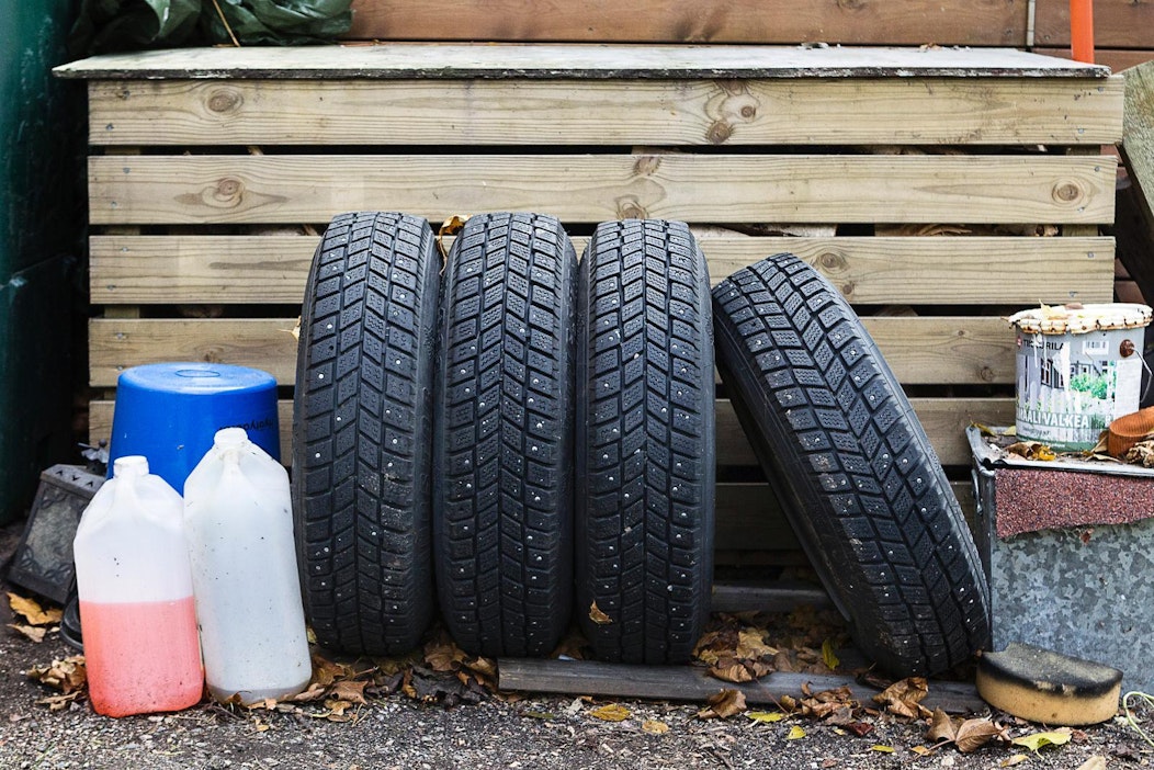 Vanhat talvirenkaat voivat kovettua käyttökelvottomiksi.