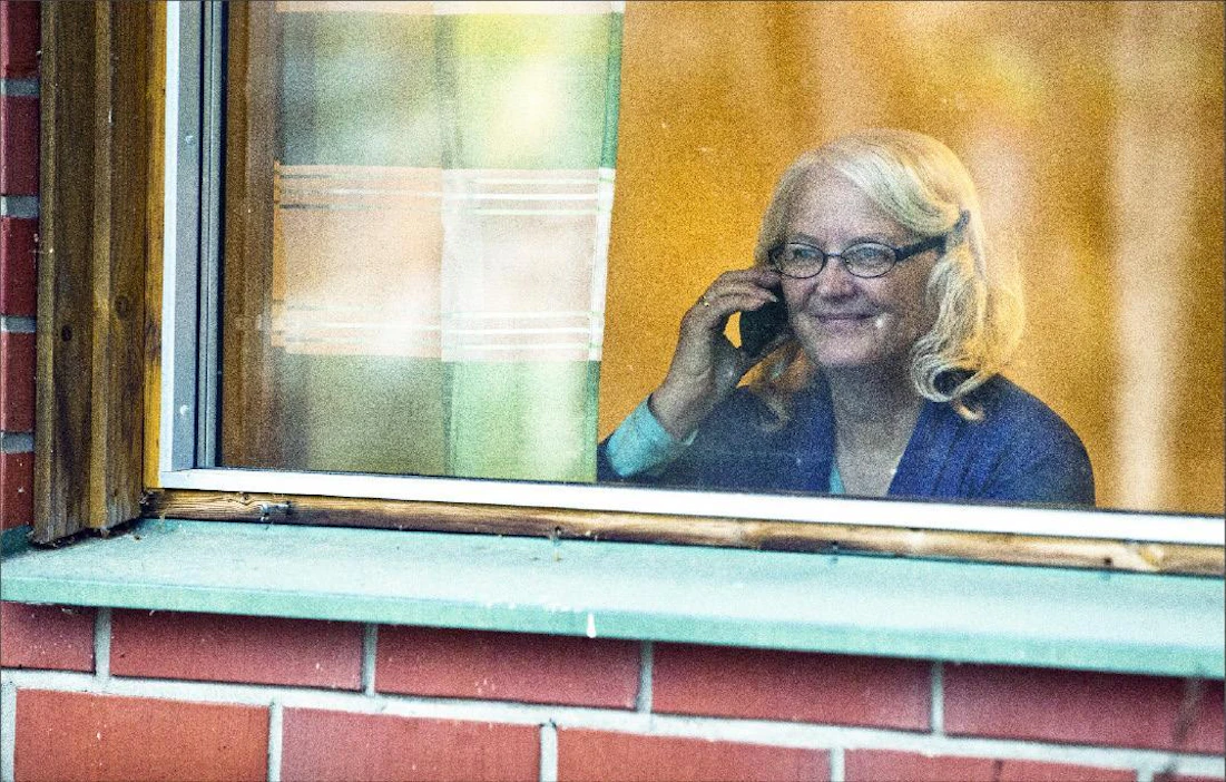 ”Marjatta täällä hei. Miten päivä päivä on mennyt”, Marjatta Aho tapaa kysyä ystäväpuhelun aluksi. ”Siitä se lähtee aivan luonnostaan.” Kari Salonen